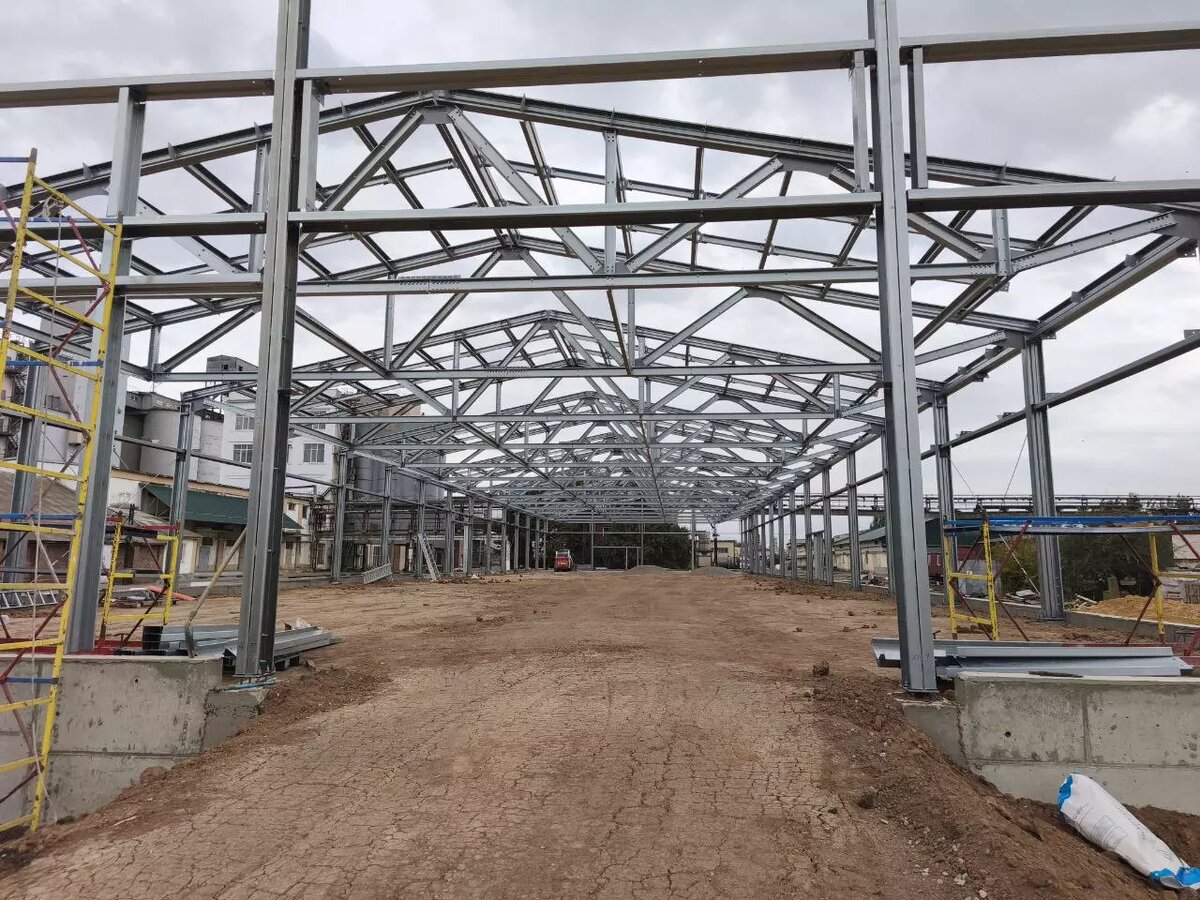 Быстровозводимый склад 20Ш х 74Д х 4.3В из ЛСТК для хранения продовольственных продуктов