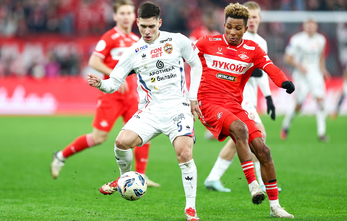    Родриго Вильягра и Жедсон Фернандеш  Александр Щербак/ТАСС