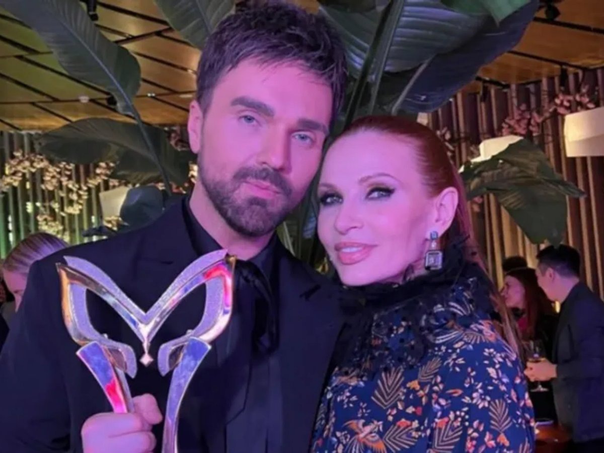     Победителем прошлого сезона стал певец Александр Панайотов