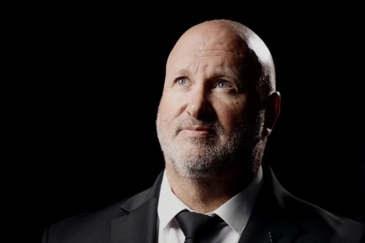    Бывший тренер челябинского «Трактора» Бенуа Гру возглавил швейцарский «Цуг»