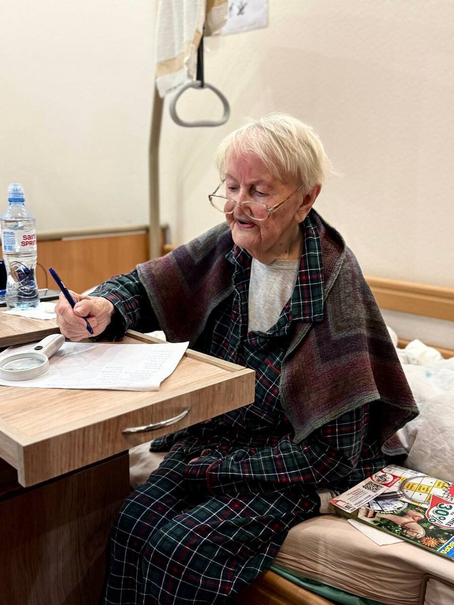 Застали Дину Никаноровну за «балдой»