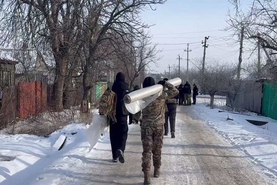    В Дебальцево ликвидируют последствия удара ВСУ. Фото: Министерство молодежной политики ДНР