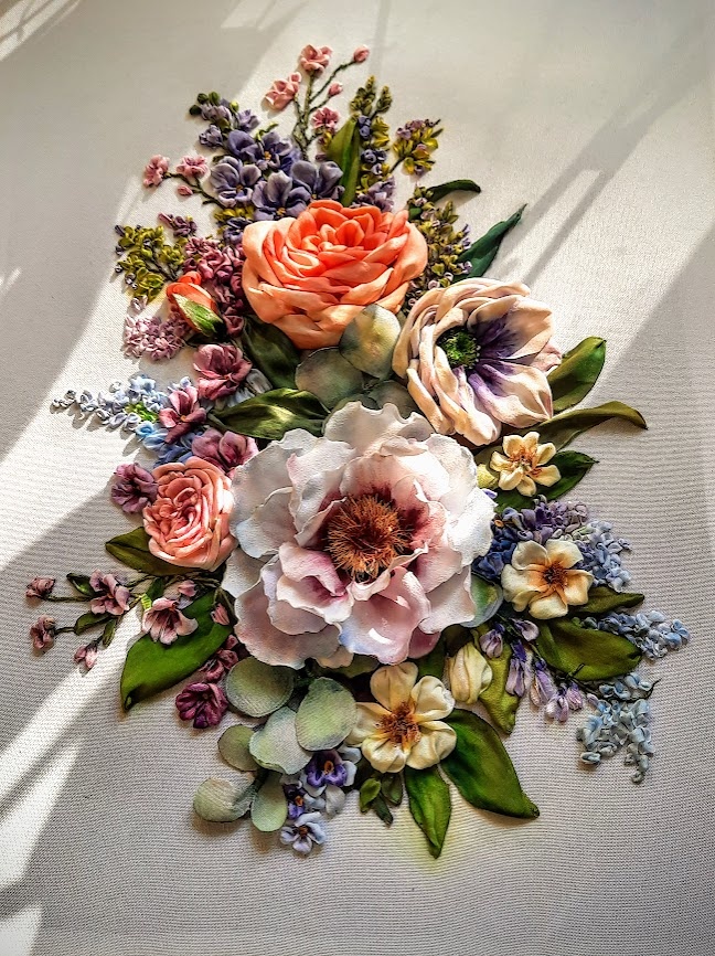 Картина, вышитая лентами (работа моя)