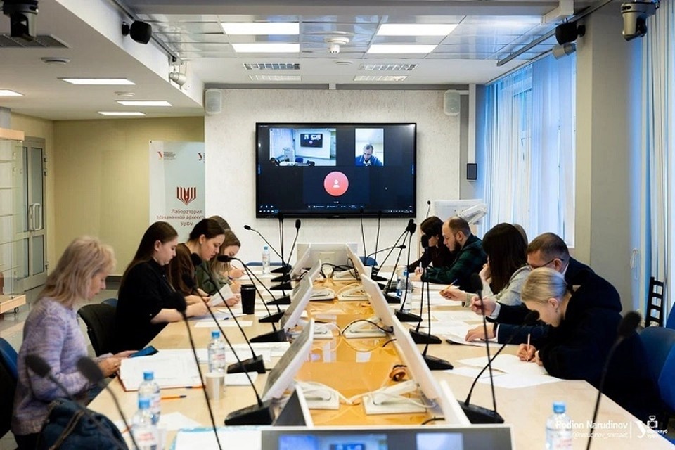    Госэкзамен боец Ян Зызо сдавал дистанционно прямиком из военного госпиталя. Фото: пресс-служба УрФУ