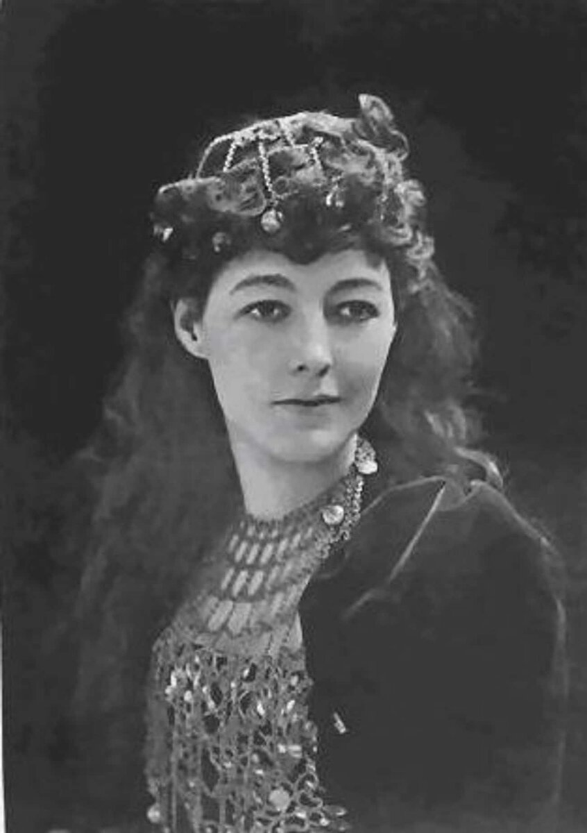 Мэри Огаста Мэй Йоэ (1866-1938 гг.) американская посредственная актриса.