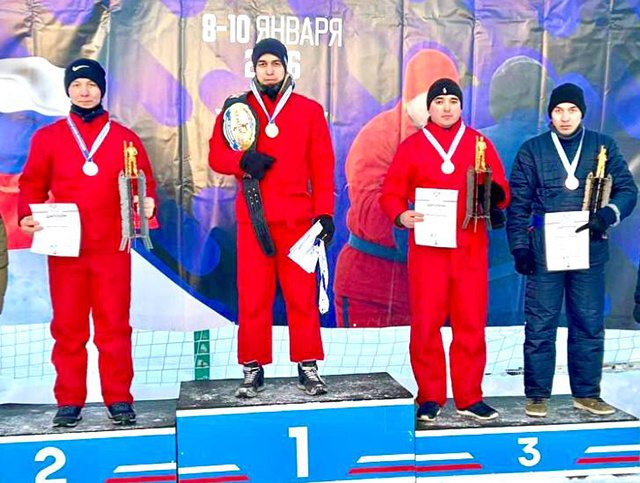 Братья Нуралиевы на пьедестале