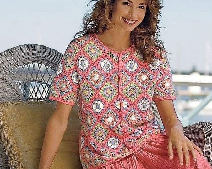 Бабушкин квадрат крючком: почему он снова в моде (и как его связать)