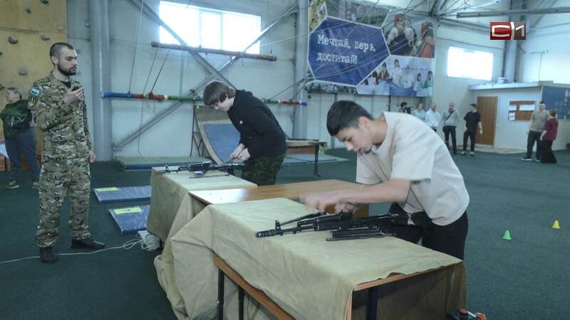    Чемпионат по скоростной сборке-разборке автомата Калашникова прошел в Сургуте