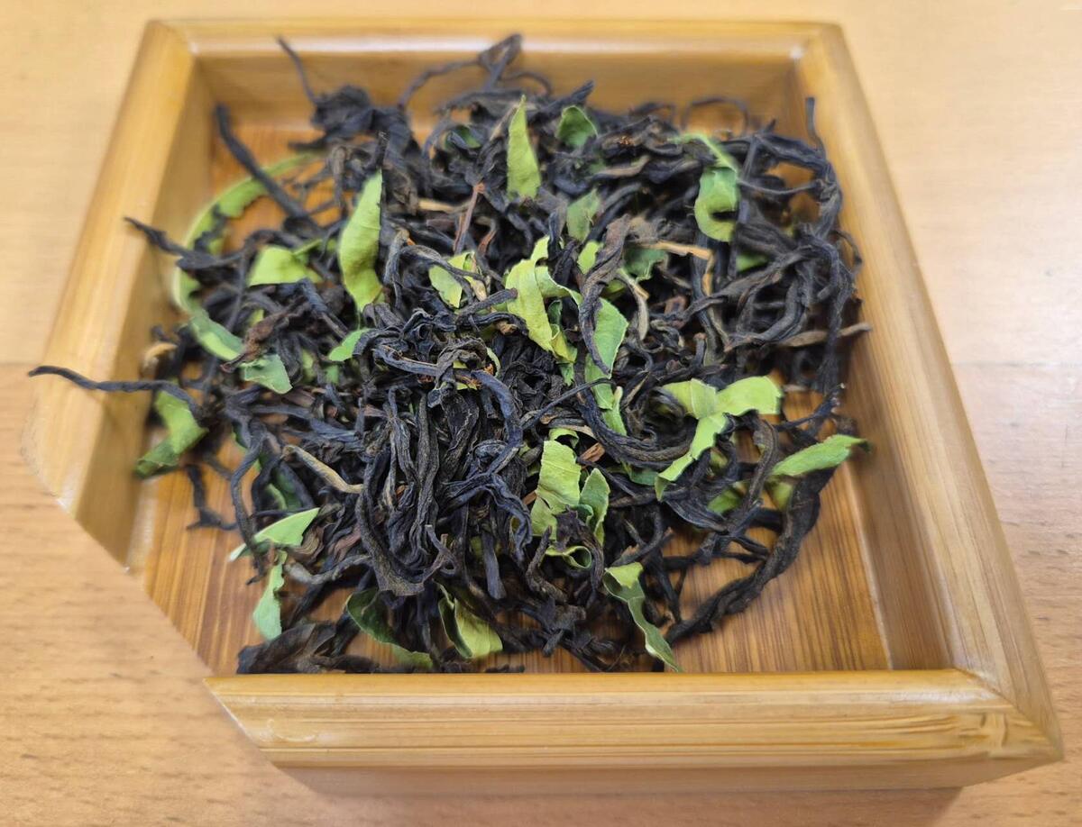 Классический красный чай с листом лимона