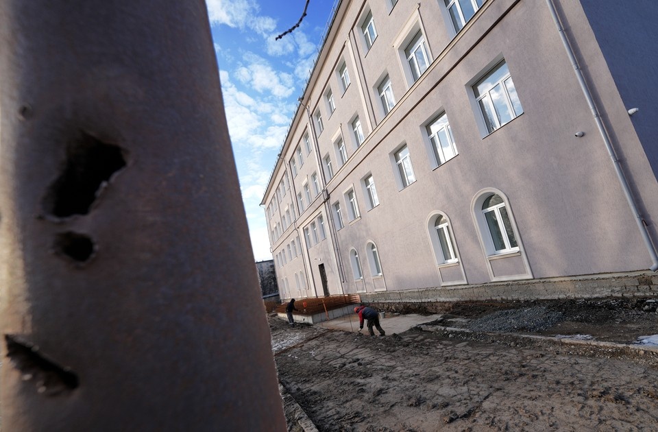    Восстановление Дома детского творчества возле «Азовстали» Александр ИВАНОВ