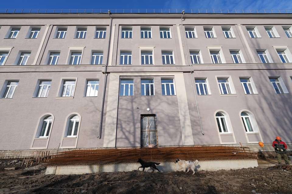    Восстановление Дома детского творчества возле «Азовстали» Александр ИВАНОВ