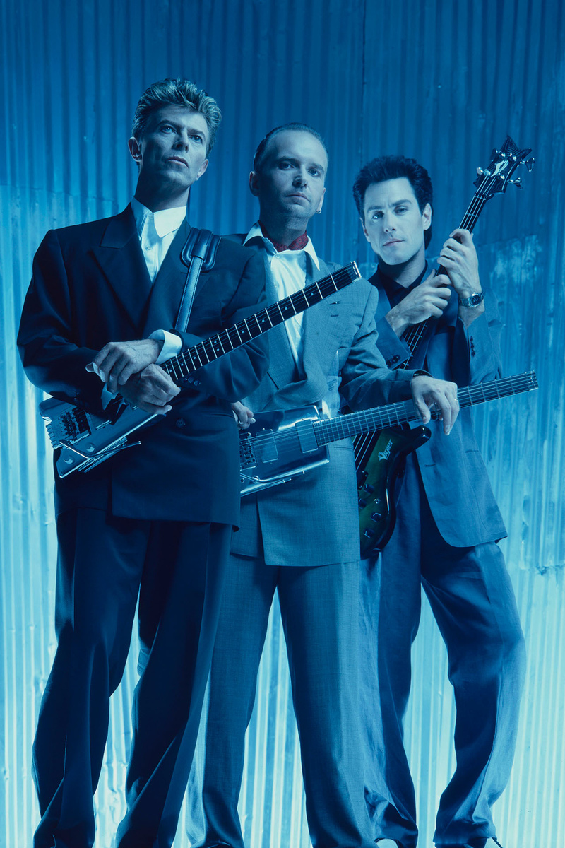    Дэвид Боуи с участниками своей группы Tin Machine, 1988 год
