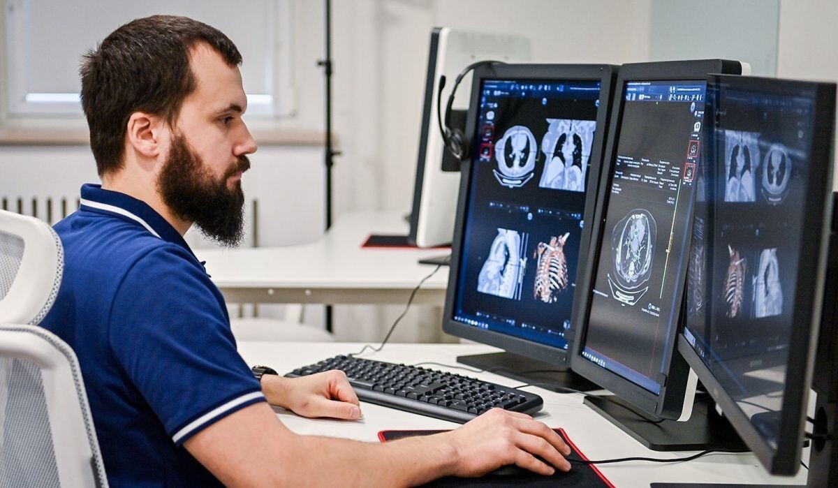     Врач. Источник: mos ru Автор фото: Пресс-служба Мэра и Правительства Москвы