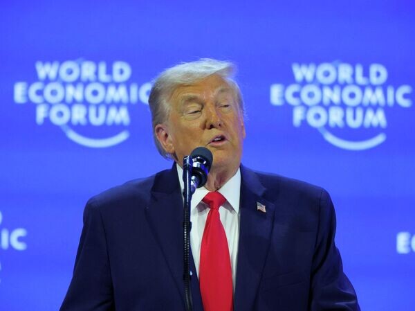    © REUTERS / Denis Balibouse