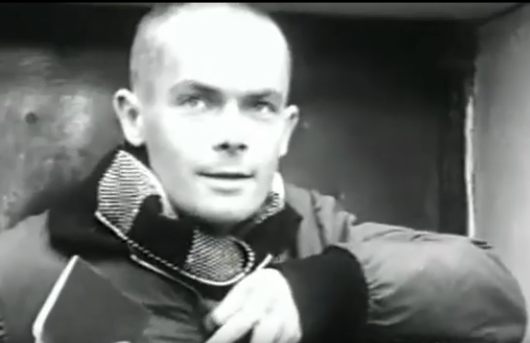 Кадр из фильма. Роман Грабовский в роли Гирта