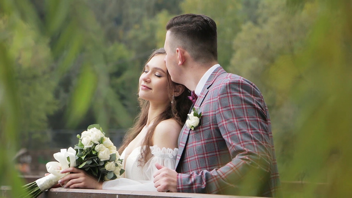 Кадр из клипа