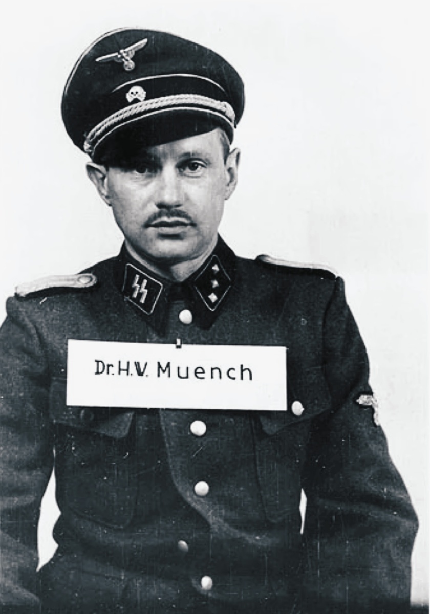 Ганс (Ханс) Вильгельм Мюнх, в период с 1943 по 1945 годы работал врачом в концлагере Освенцим. Получил прозвище «Добрый человек из Освенцима» за отказ от содействия в массовых убийствах. 