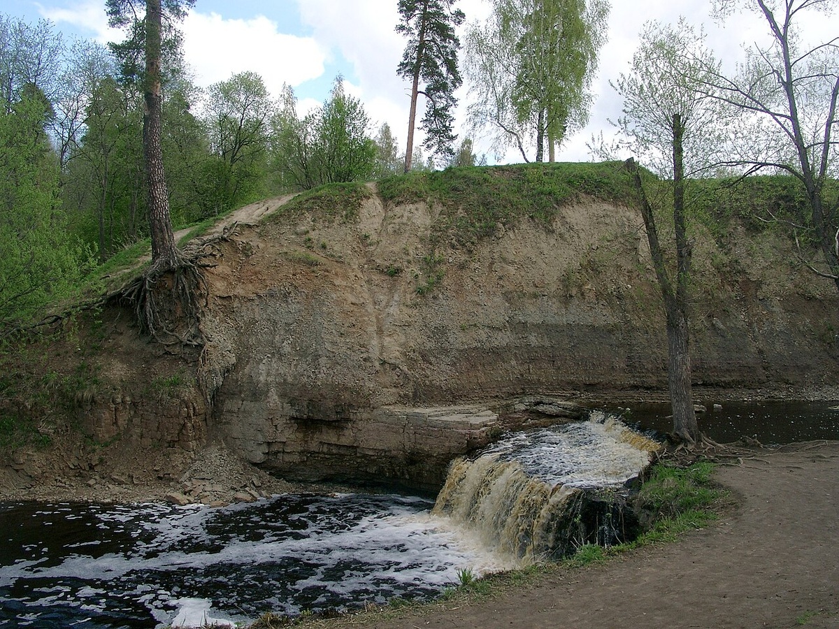 Саблинский водопад. Фото от Dmitry Fomin на wikipedia