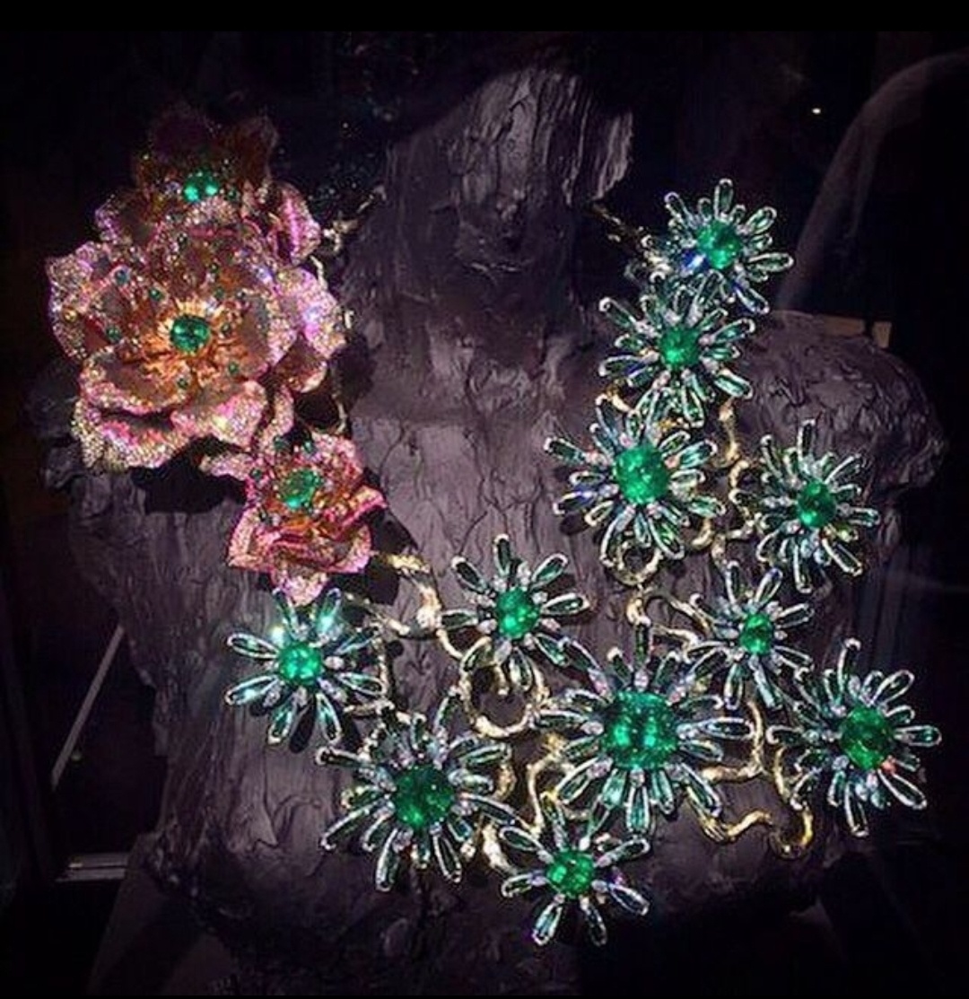 Украшения от Уоллес Чан.