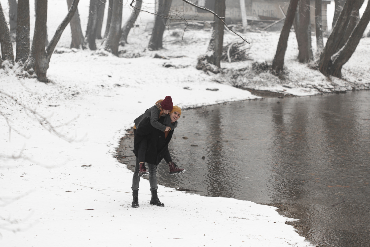    «Поскользнулся, упал, очнулся — гипс»: как пережить гололед без травм