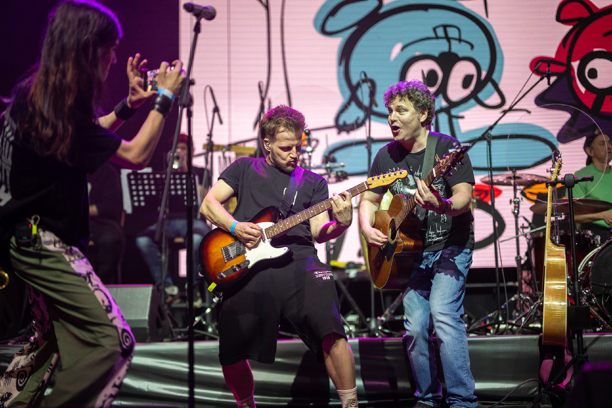 © VK / СмешBand