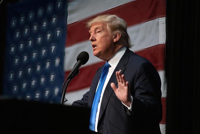 Обложка © Shutterstock / FOTODOM / mark reinstein