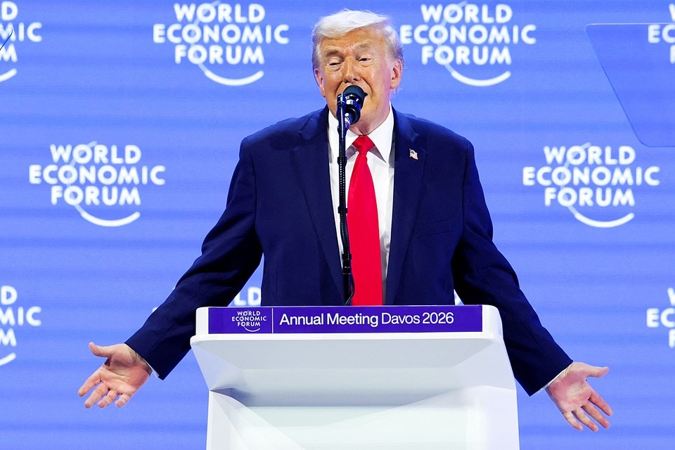    Hачал свою речь в Давосе Трамп словами «Рад приветствовать здесь друзей, но и некоторых врагов» REUTERS