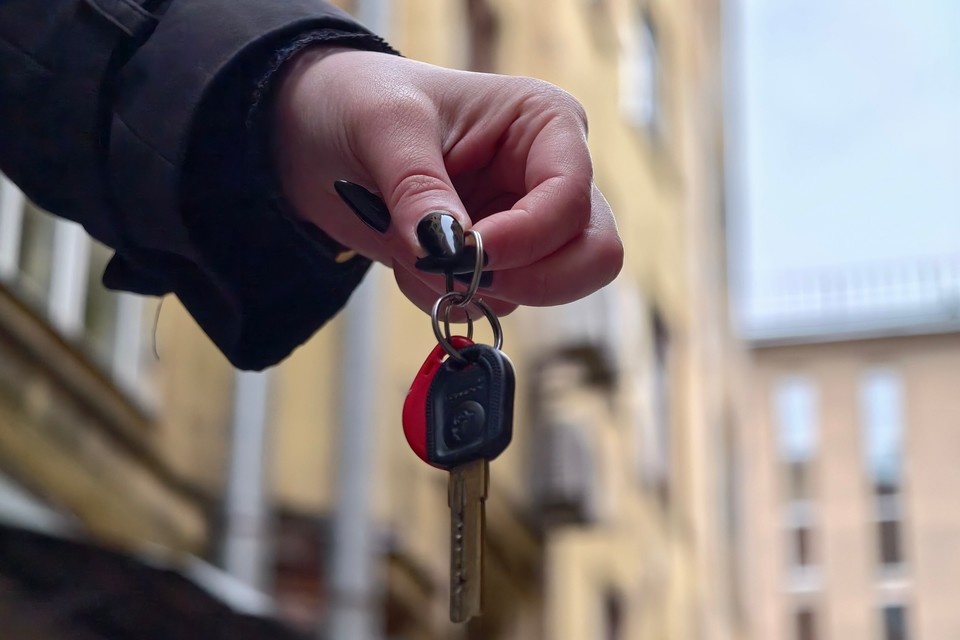    Спрос на рыночную ипотеку без льготных программ в России начнет восстанавливаться при понижении ключевой ставки. Алексей БУЛАТОВ