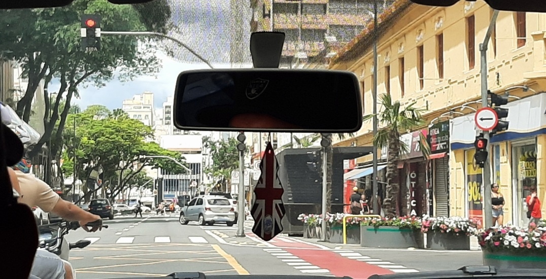 Город Кампиеас (из окна такси)