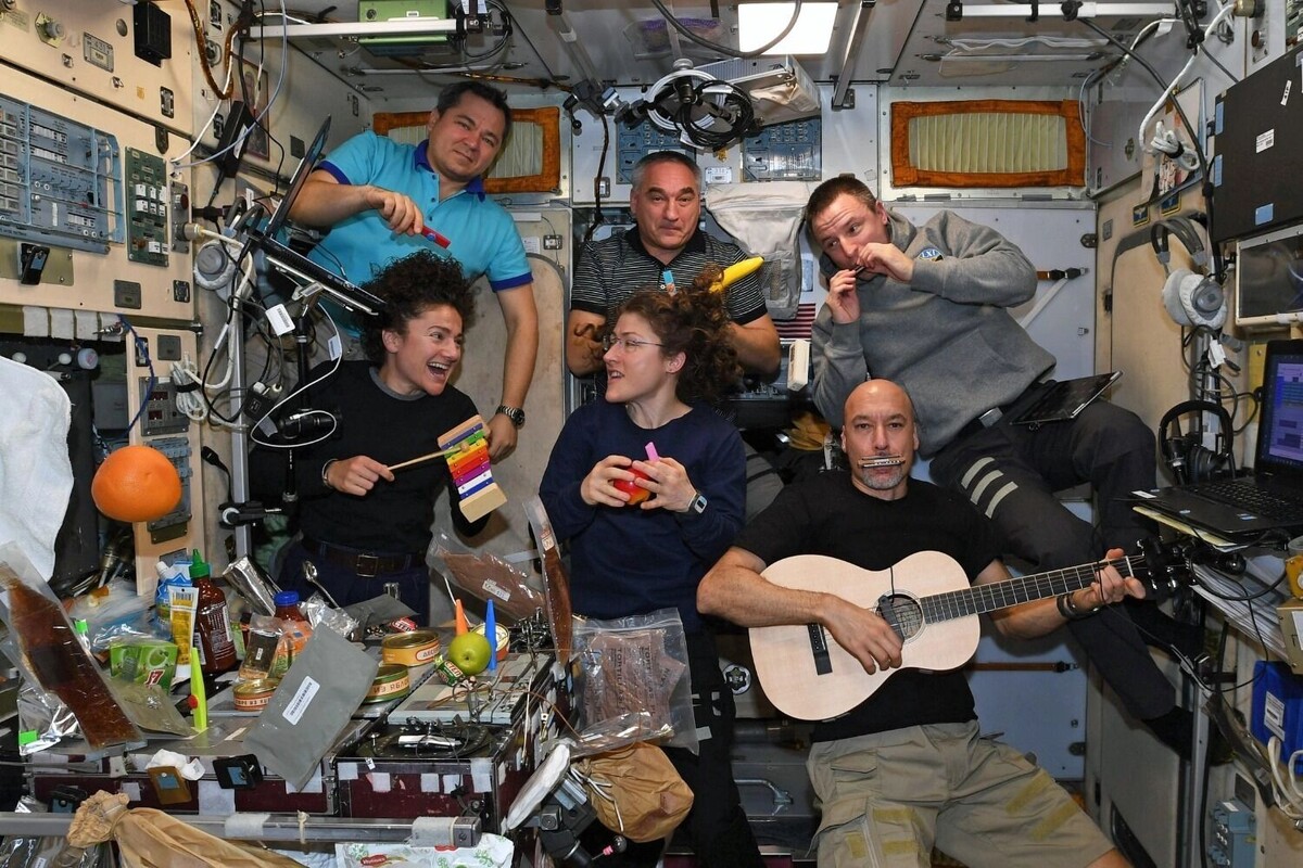 До 50% рабочего времни космонавты на МКС тратят на ремонт станции   Роскосмос