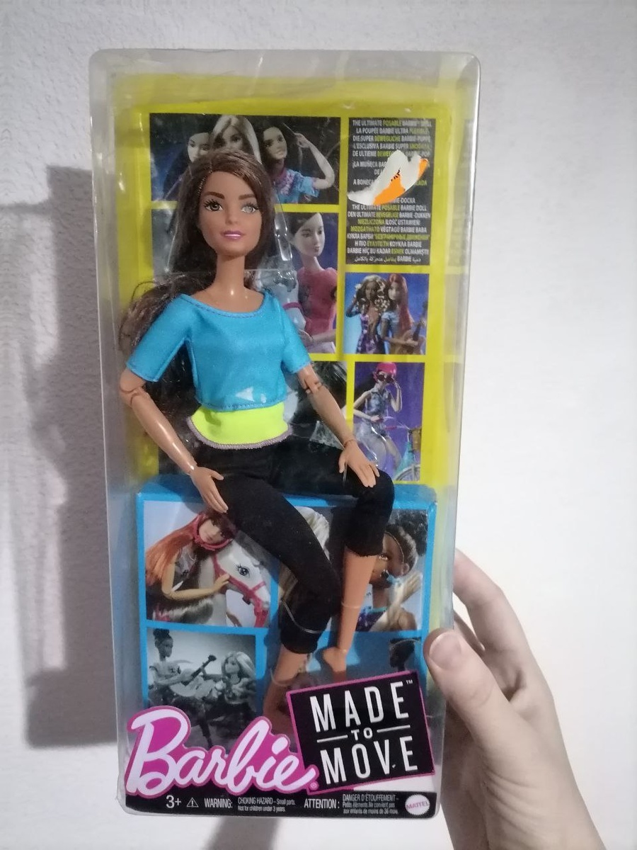 Куколка была немного дешевле из-за поврежденного блистера