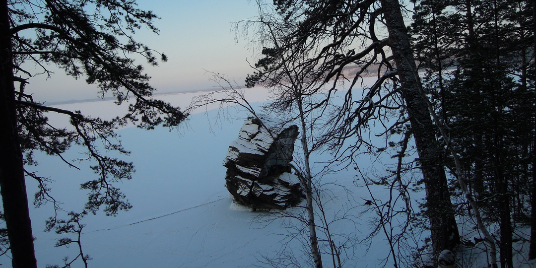 Шайтан-камень на озере Иткуль