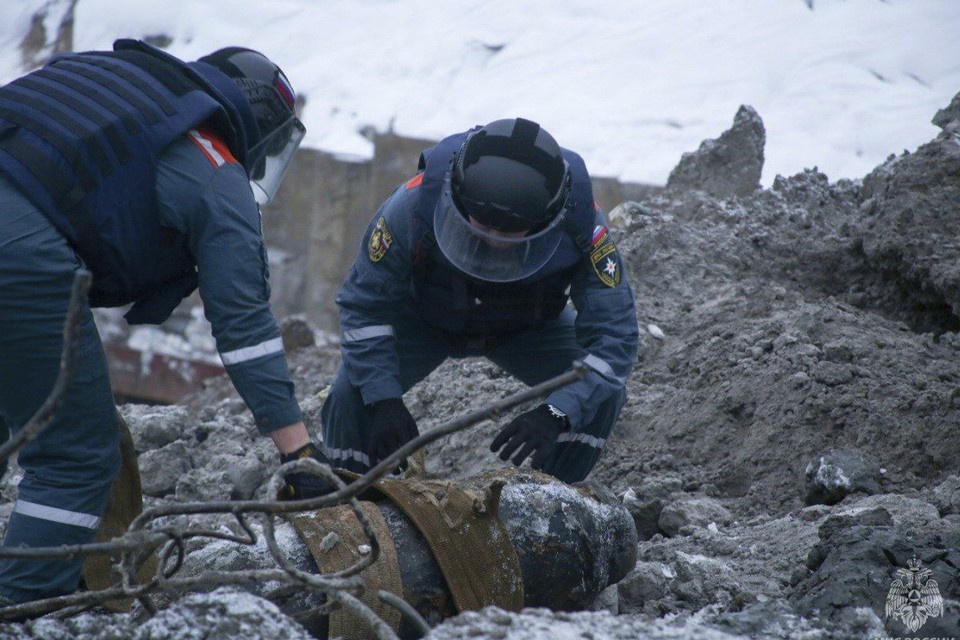    Бомбу нашли на стройплощадке. Фото: t.me/mchspetersburg