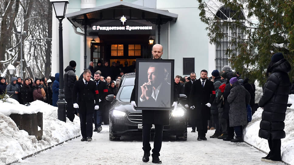 Церемония прощания с основателем ресторанного бренда Ginza Project Вадимом Лапиным в храме Смоленской иконы Божией Матери.📷Фото: Евгений Павленко / Коммерсантъ