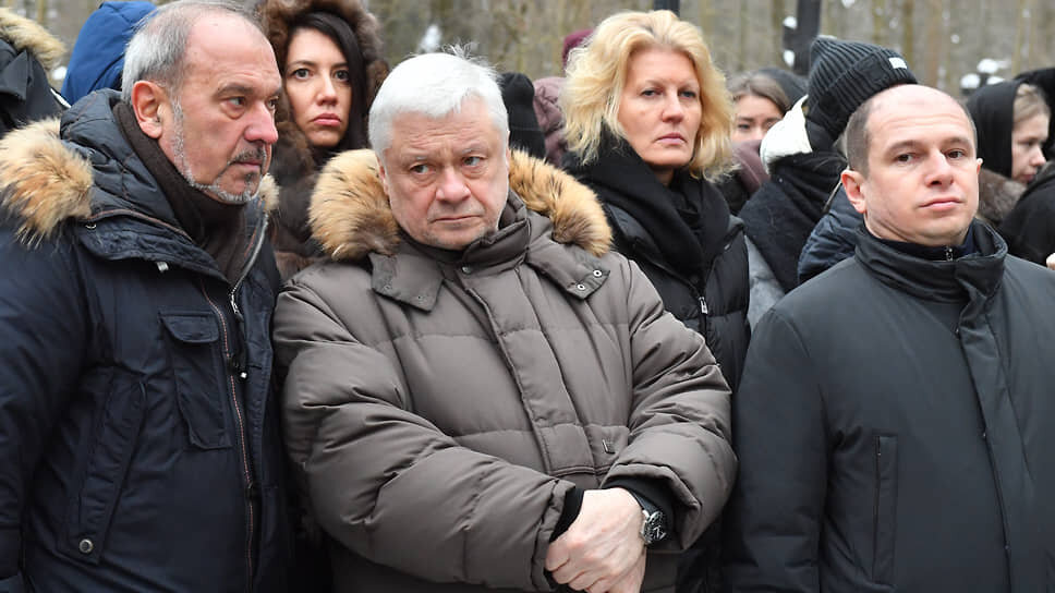 Ресторатор Леонид Гарбар (в центре) и депутат Государственной думы Михаил Романов (справа).📷Фото: Евгений Павленко / Коммерсантъ