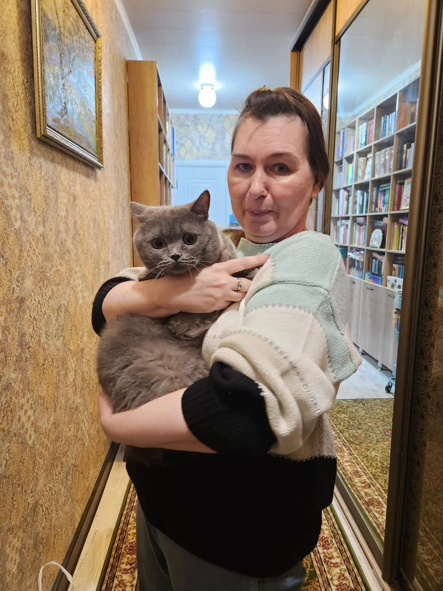 Сёма на руках у мамы - хозяйки своей