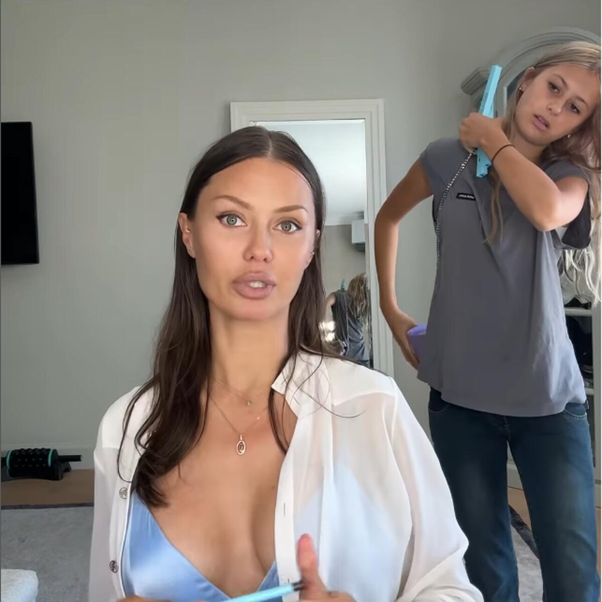    Виктория Боня с дочерью Анджелиной соцсети