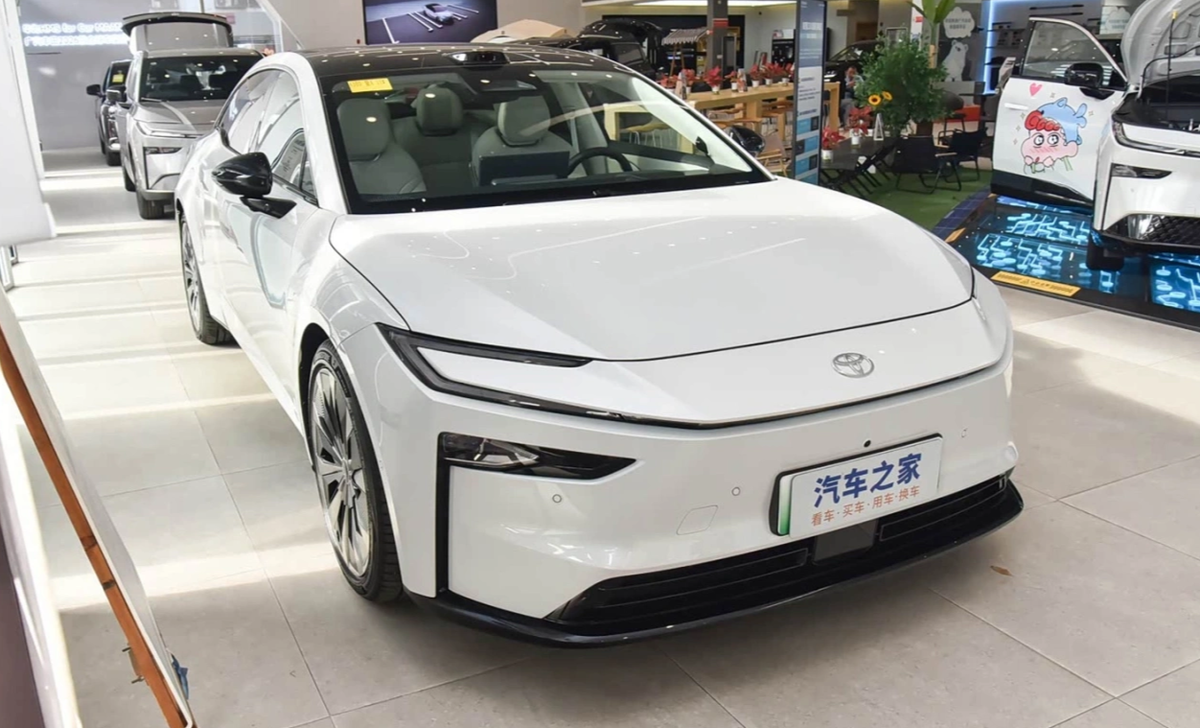 Toyota Platinum 7 Фото: Autohome