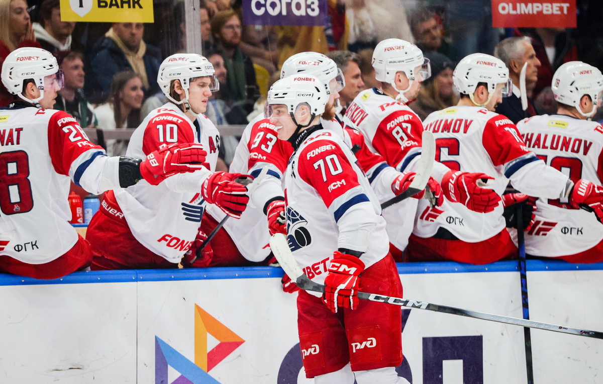    Игроки "Локомотива"  Валерия Калугина/ТАСС