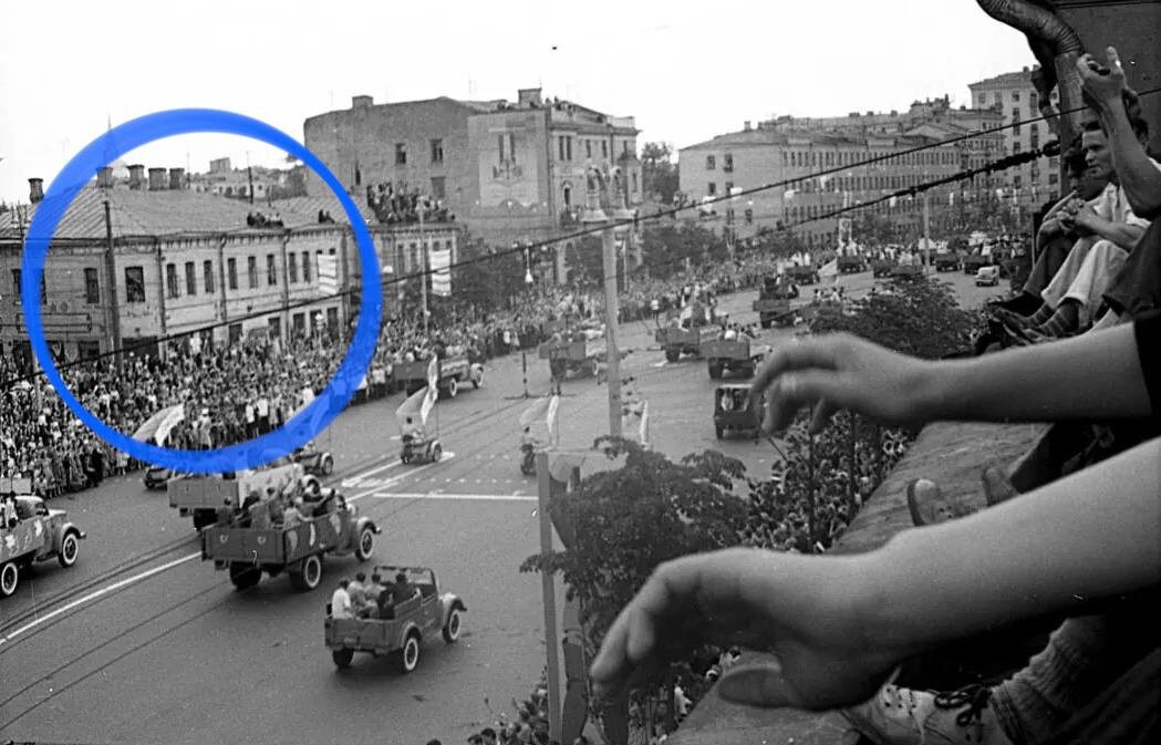 Булочная на углу 1-ой Мещанской и Банного переулка, фестиваль, 1950-е