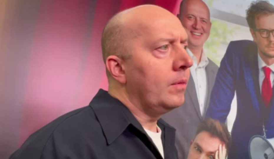 «Я мужик»: Бурунов признался, как решился пойти к психологу