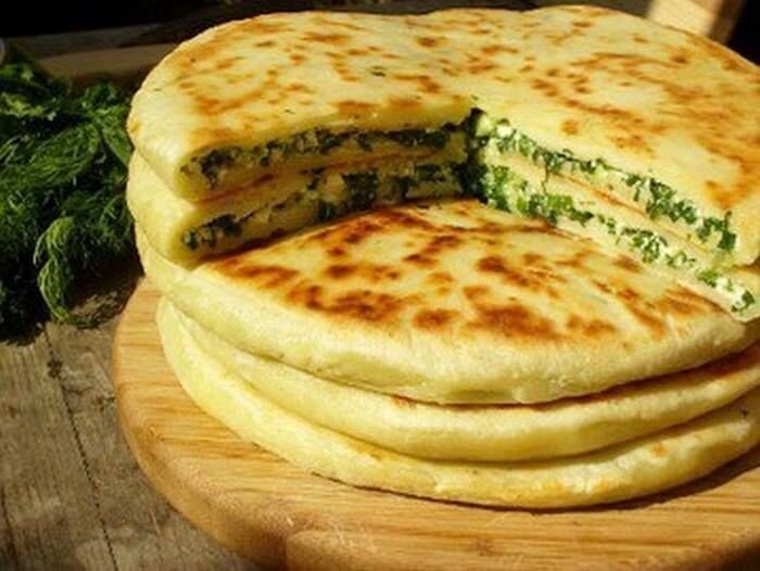 Осетинские пироги с мясом, сыром и картофелем, с капустой: три простых и вкусных рецепта