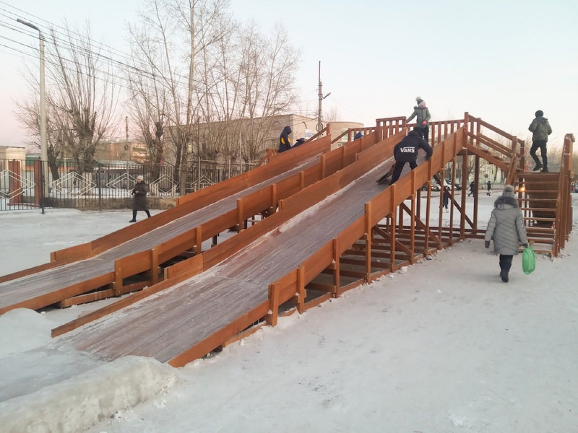 Вот такие наши горки стали редкостью..