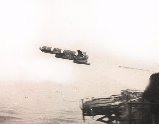 1956, 22 января: С крейсера Черноморского флота «Адмирал Нахимов» произведен первый пуск крылатой противокорабельной ракеты КСС комплекса «Стрела»