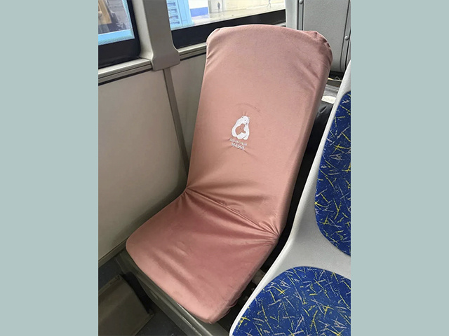 В тверских автобусах появились специальные места для беременных