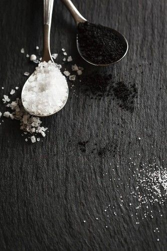 Как сделать черный приворот на соль самостоятельно