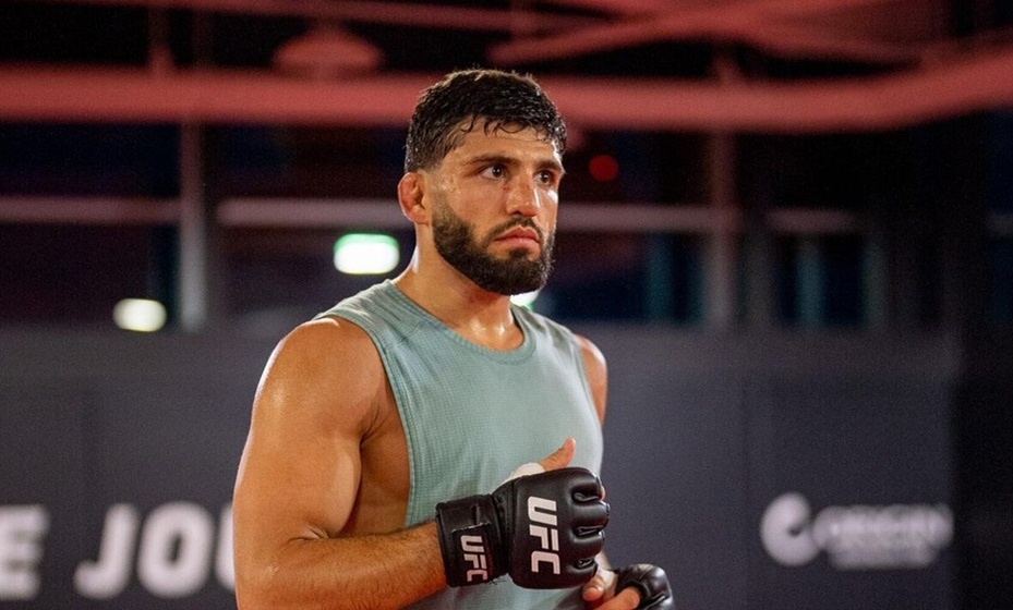    Царукян: Хабиб видит мой уровень, поэтому он сказал, что я могу перебороть Топурию. Фото: соцсети Армана Царукяна