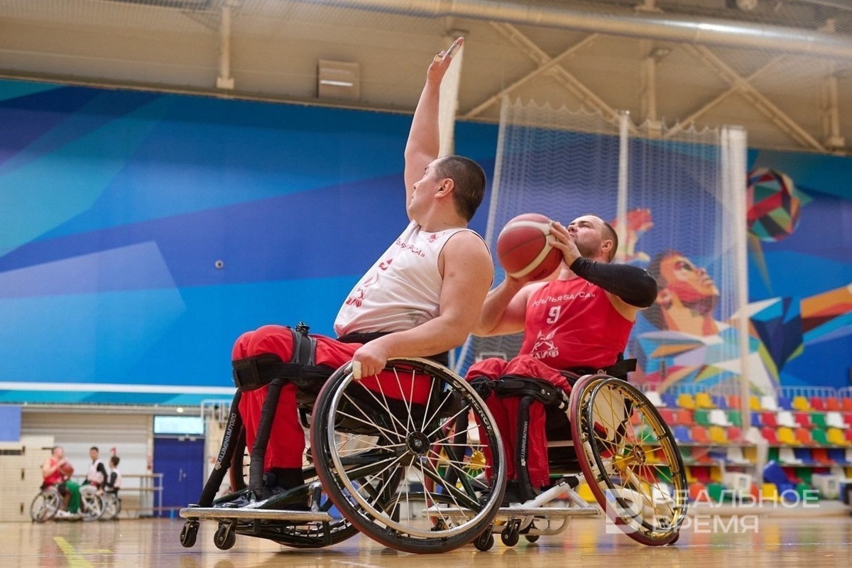    На тренировке: бросок из-под блока Эльвира Файзуллина. Реальное время / realnoevremya.ru