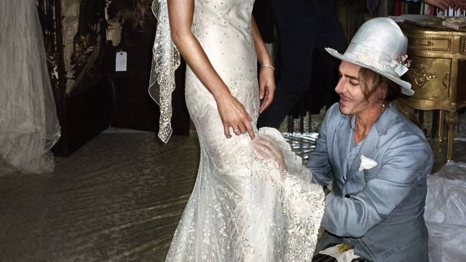 Свадебное платье Кейт Мосс - богемная чувствительность.