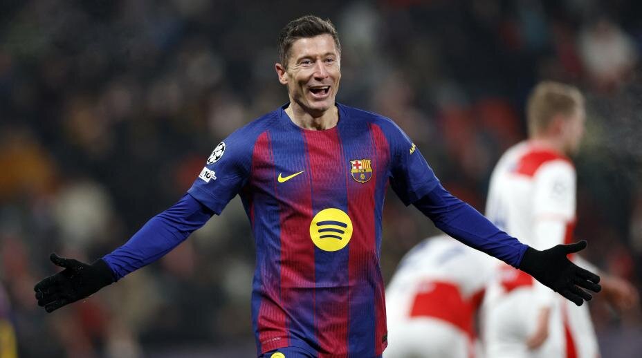    Роберт Левандовски помог «Барселоне» победить «Славию». Фото: Reuters